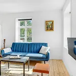 Stunning In With Wifi Apartment