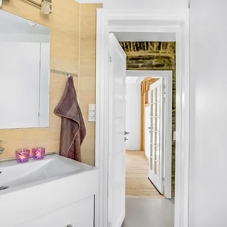 Stunning In With Wifi Apartment *