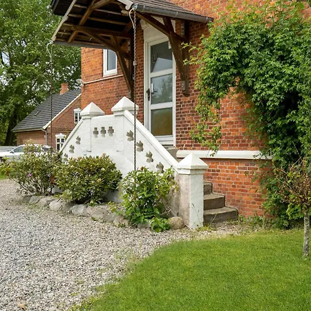 Stunning In With Wifi Lägenhet