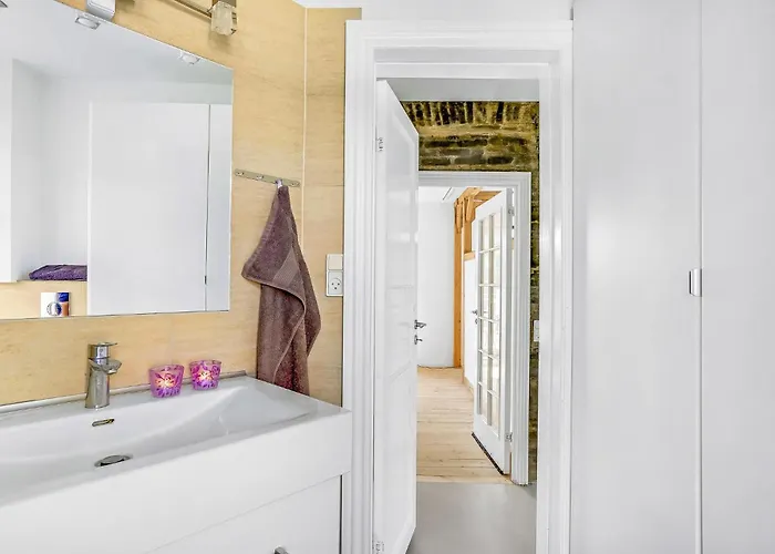 Stunning In With Wifi Lägenhet *