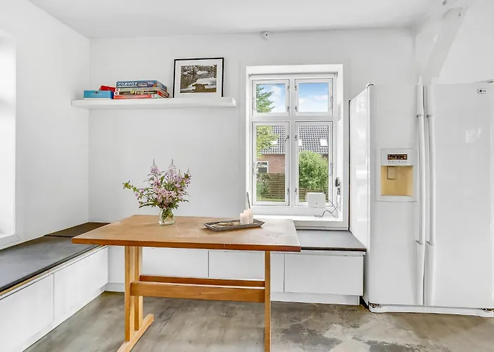 Lägenhet Stunning In With Wifi Højer