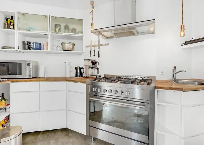 Stunning In With Wifi Lägenhet